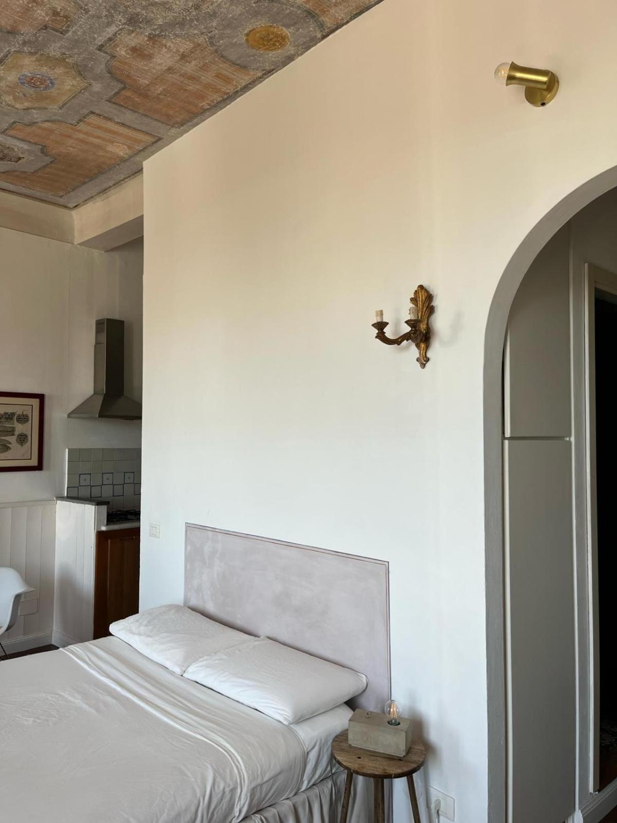 The Sunshine Loft Apartment Livorno Room photo